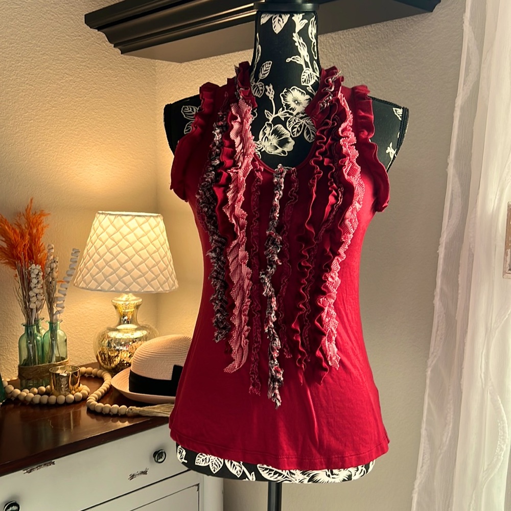 YA LOS ANGELES Red and Multi Ruffle Sleeveless Tank Top Size Small